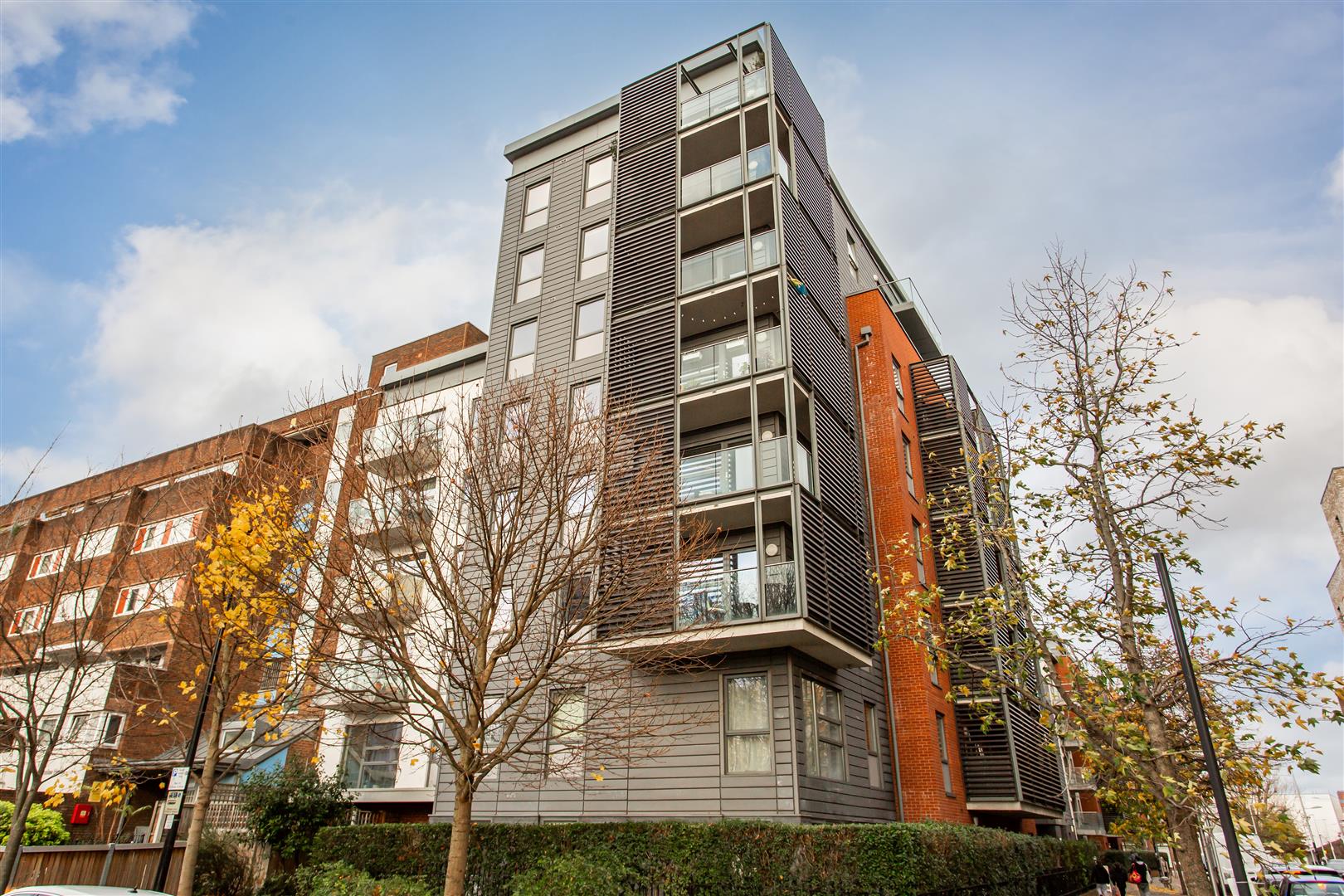 Kirkby Apartments, Mile End